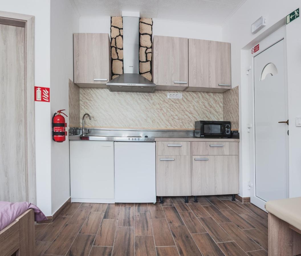 Apartmaji Hrast - Podbela Экстерьер фото